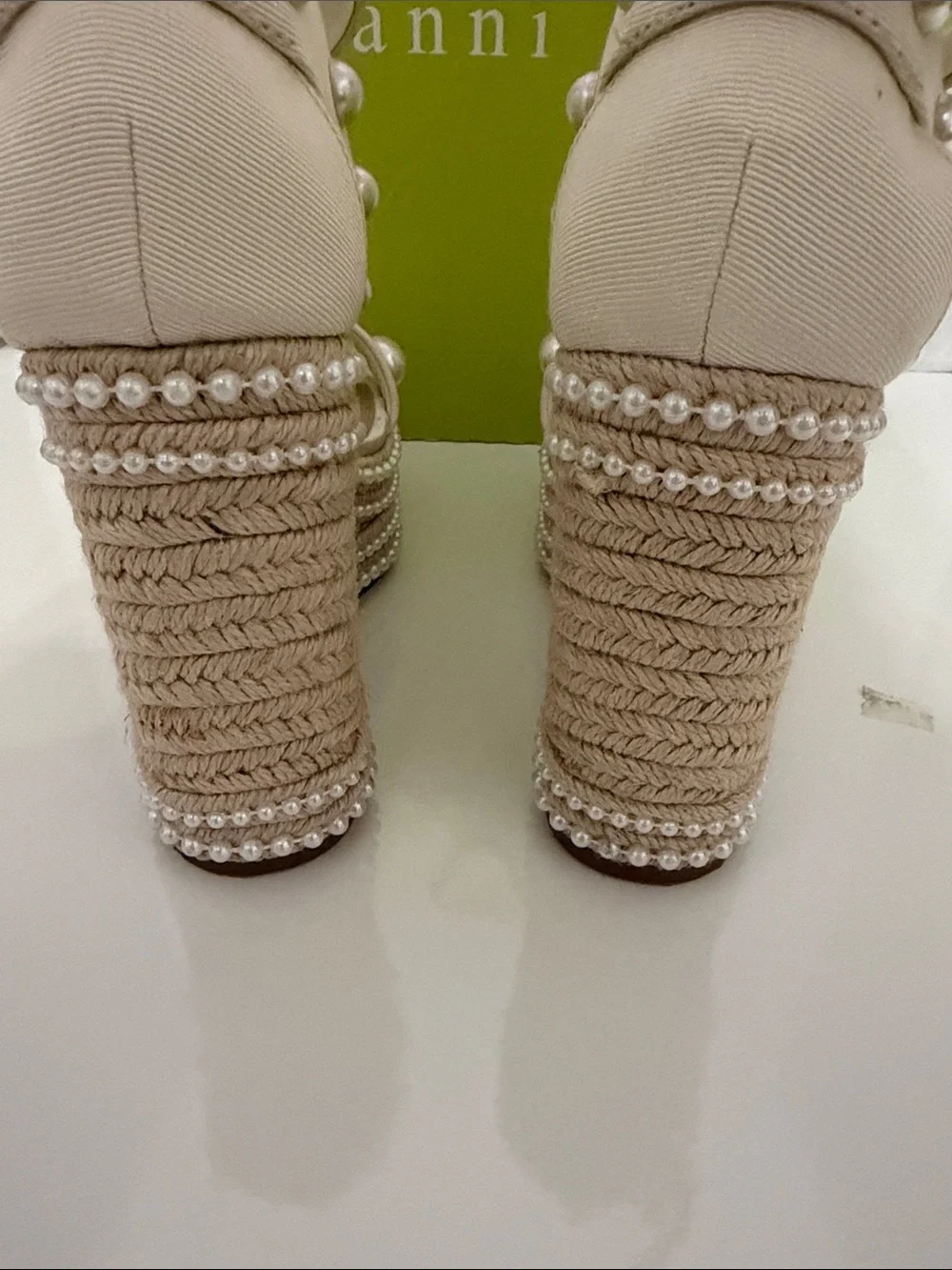 Gianni Bini 6.5 Sierah Eggshell Pearl-Embellished Wedge Sandals